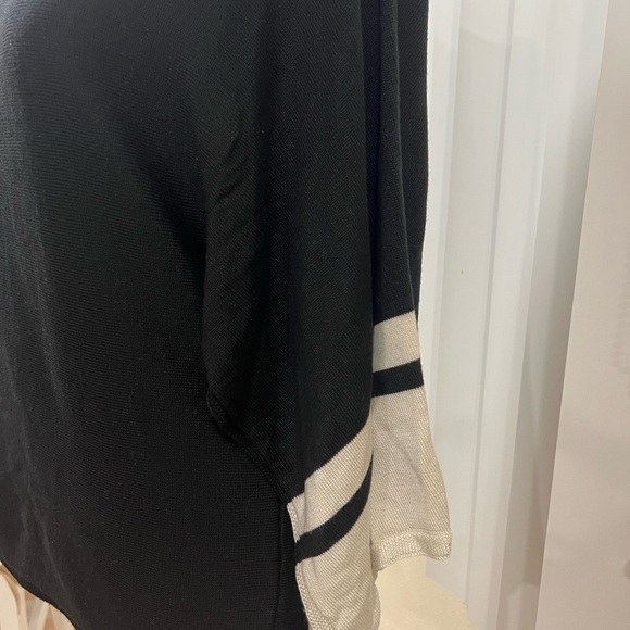 EILEEN FISHER blouse sweater size S/M. - Picture 5 of 13